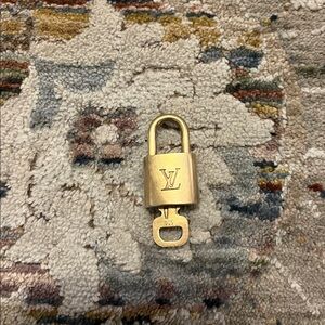 Louis Vuitton pad lock and key 🔐